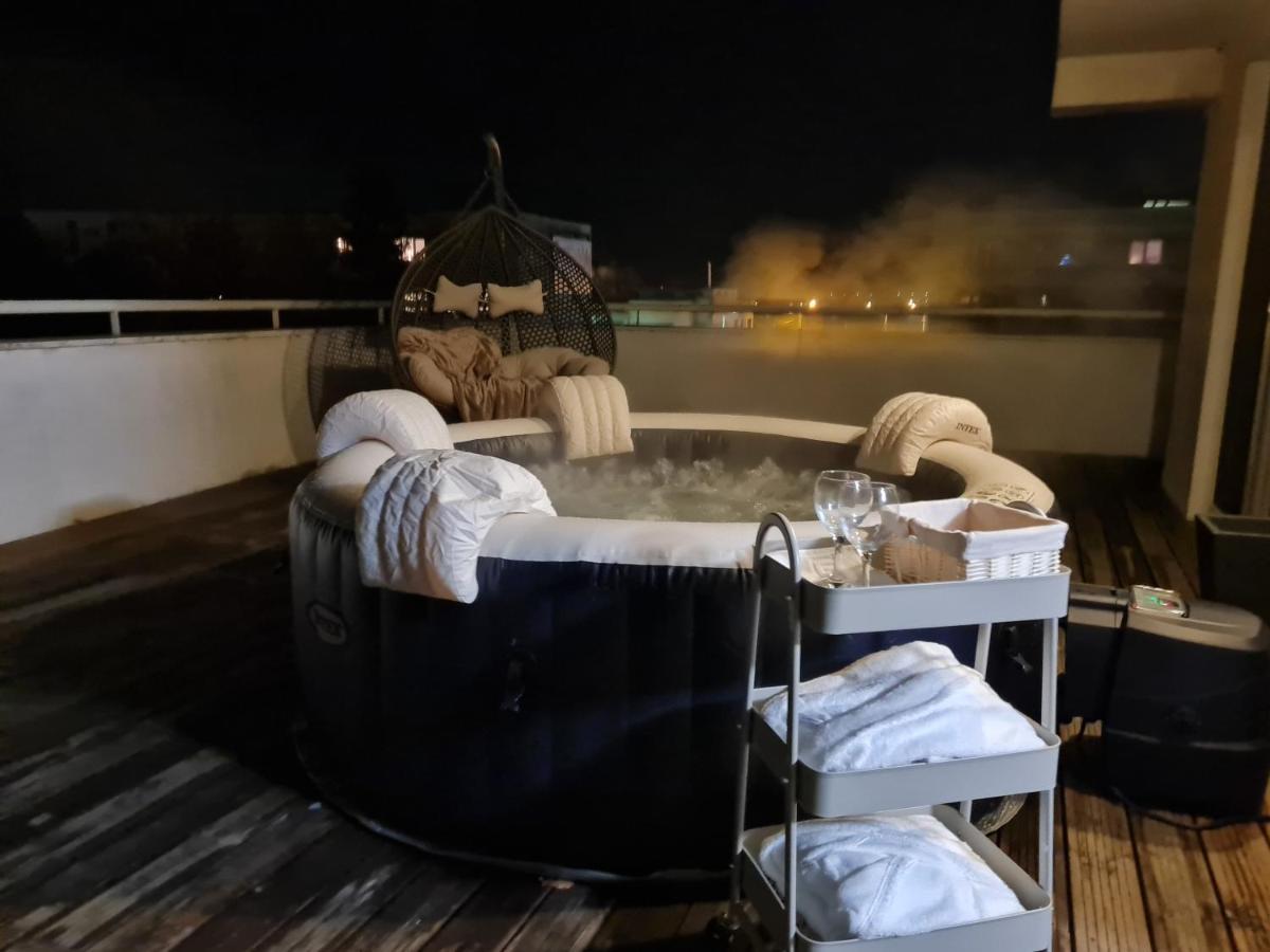 Апартаменты Arad Wellness Экстерьер фото